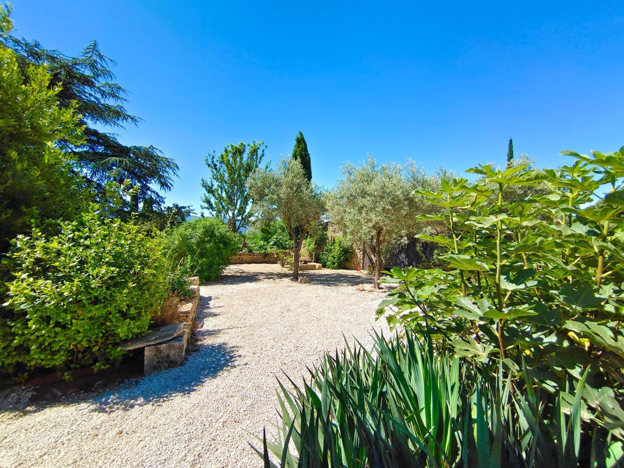 Rue Du Chateau A Cabrieres D'Avignon Bed and Breakfast Buitenkant foto