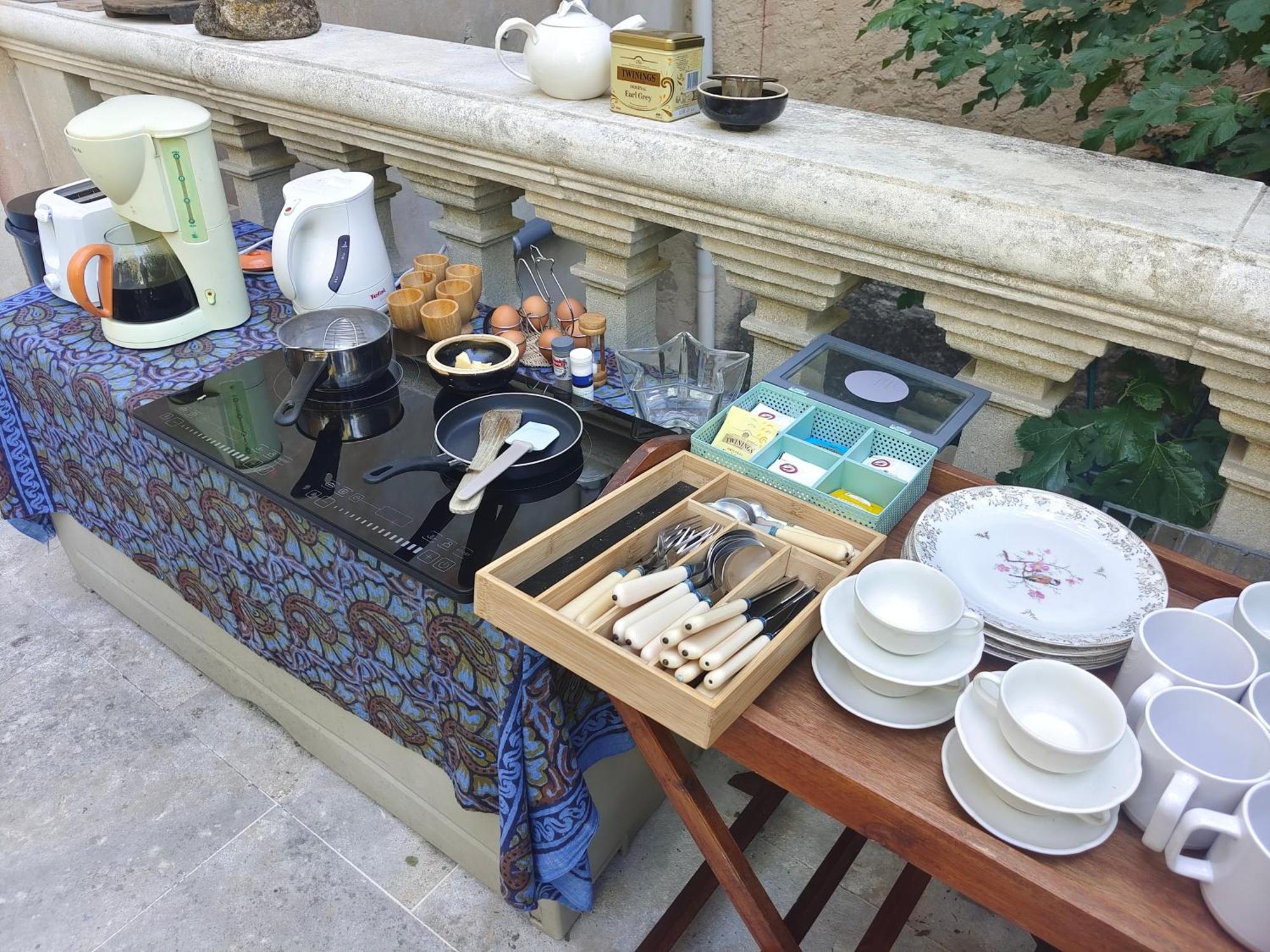 Rue Du Chateau A Cabrieres D'Avignon Bed and Breakfast Buitenkant foto