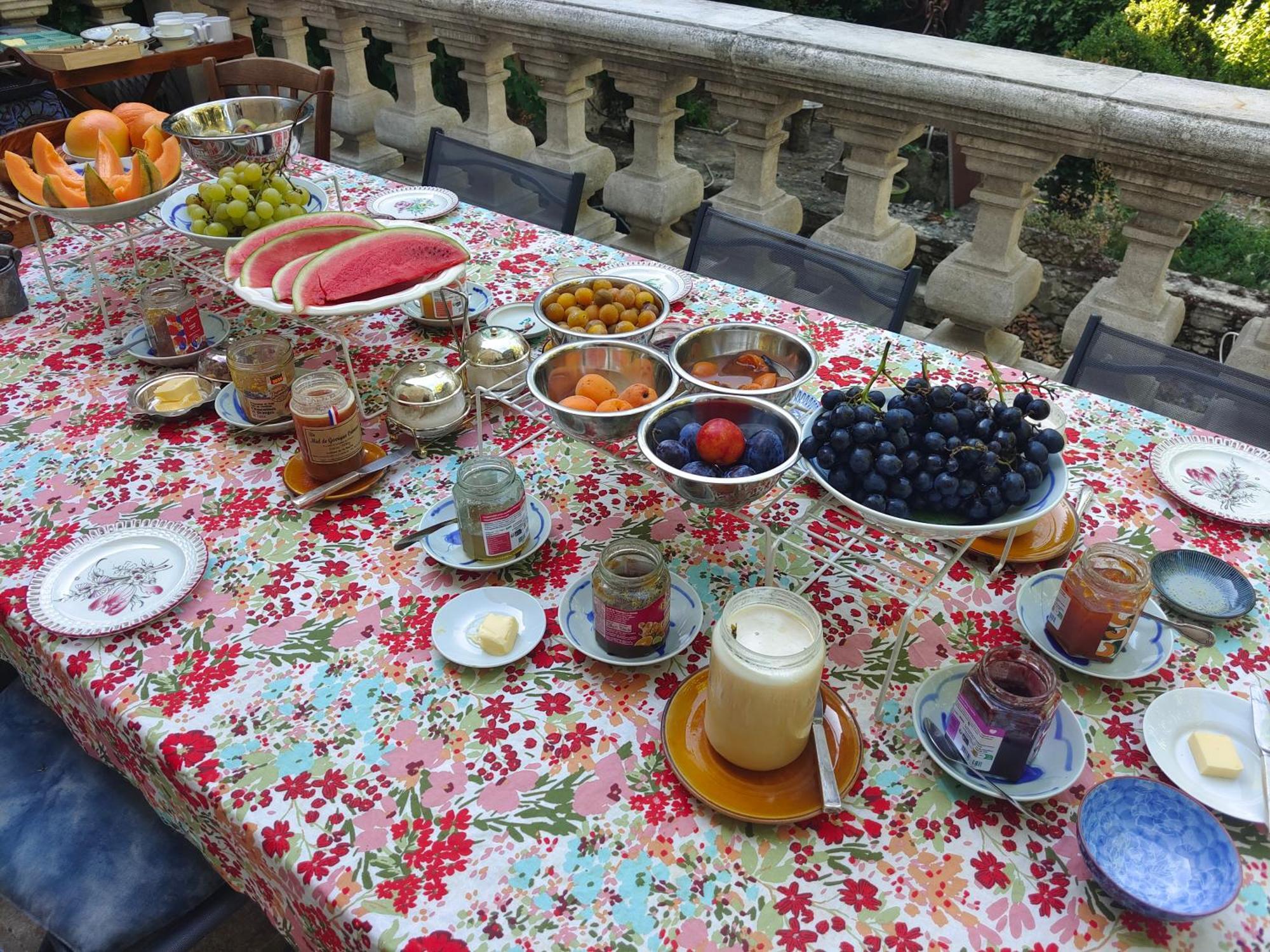 Rue Du Chateau A Cabrieres D'Avignon Bed and Breakfast Buitenkant foto