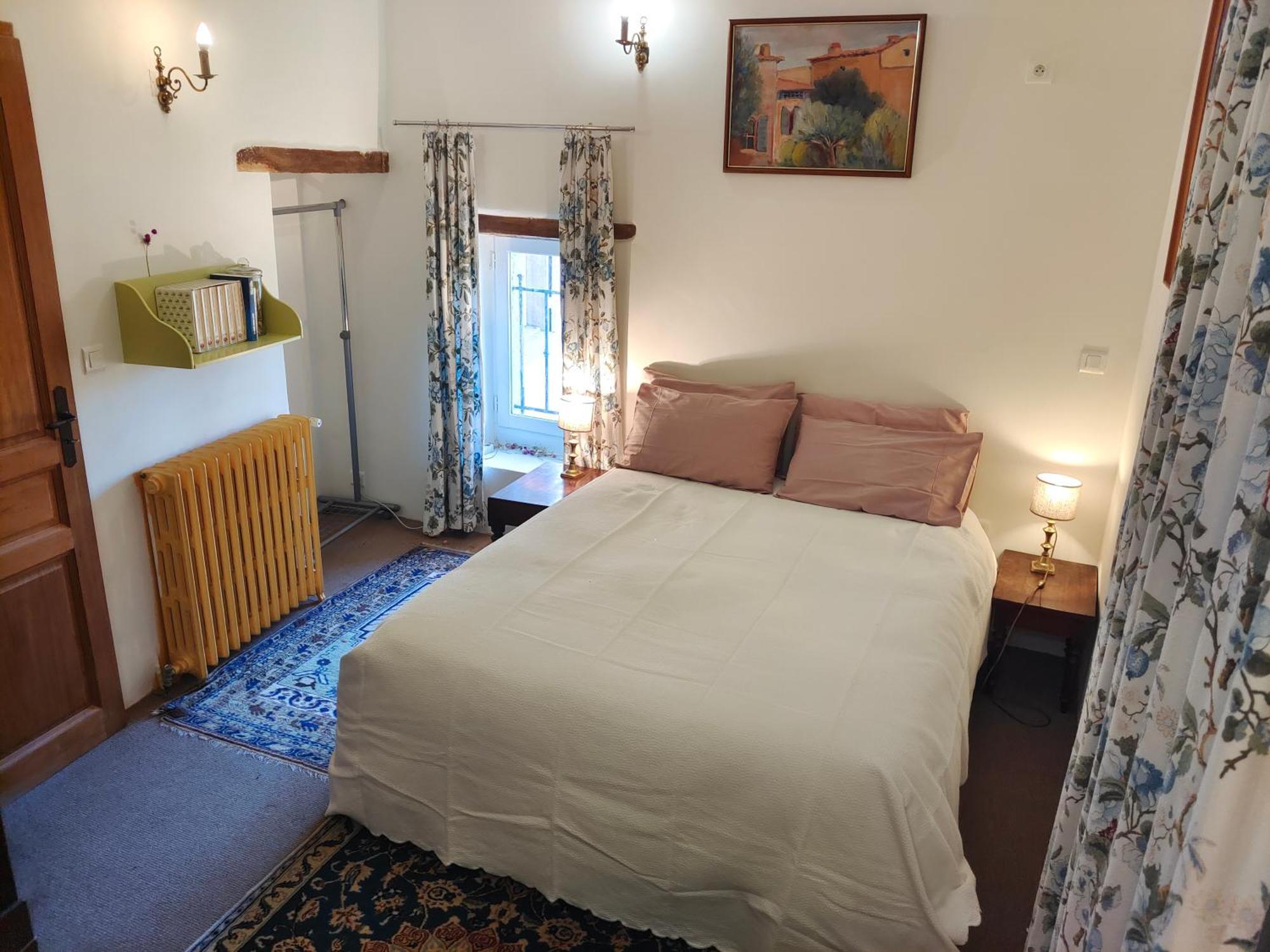 Rue Du Chateau A Cabrieres D'Avignon Bed and Breakfast Buitenkant foto