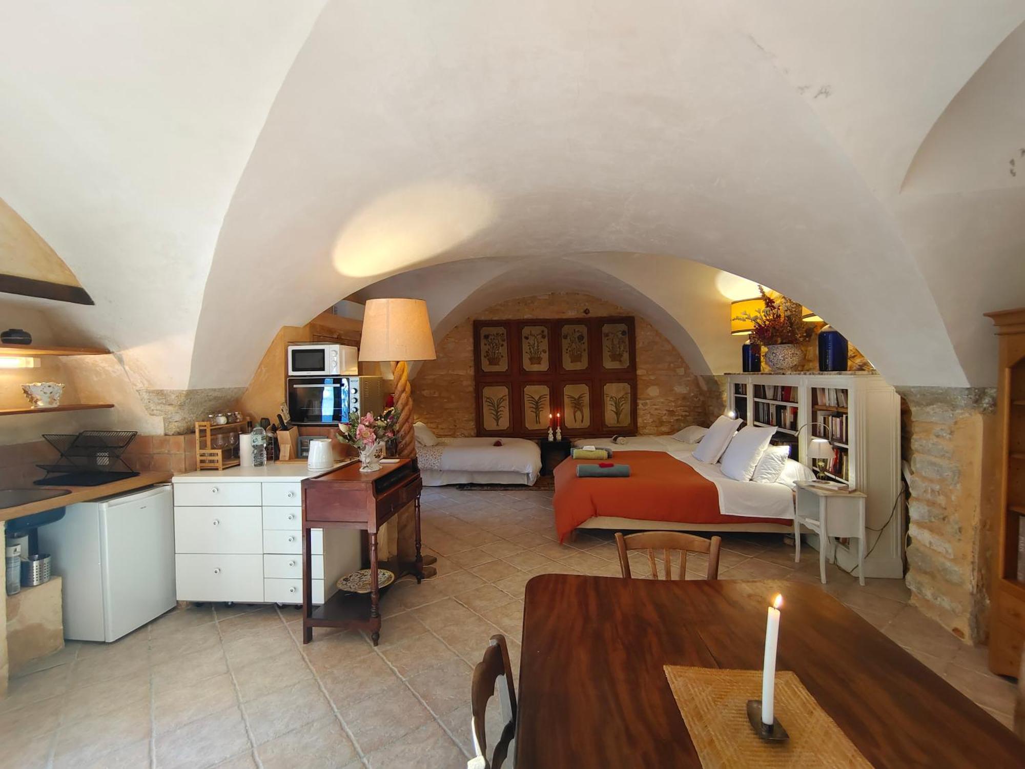 Rue Du Chateau A Cabrieres D'Avignon Bed and Breakfast Buitenkant foto
