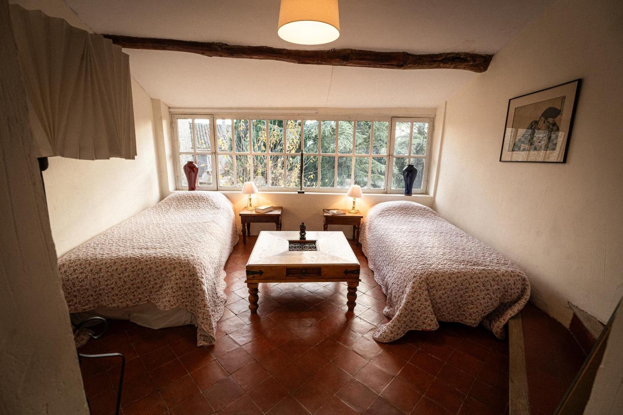 Rue Du Chateau A Cabrieres D'Avignon Bed and Breakfast Buitenkant foto